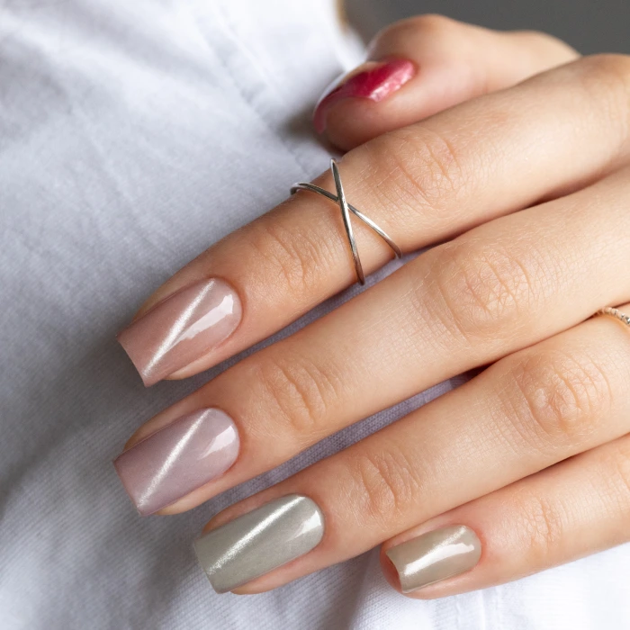 Cat Eye nails in nude and silver shades