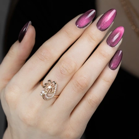 fioletowe paznokcie cat eye