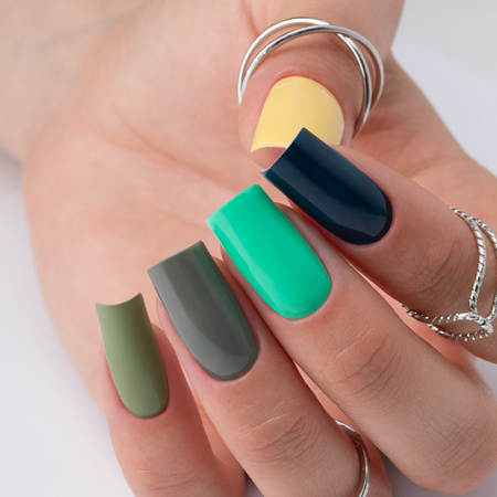 Lakier hybrydowy MollyNails Rest & Relax Holiday HEMA/Di-HEMA Free 8g Nr 95