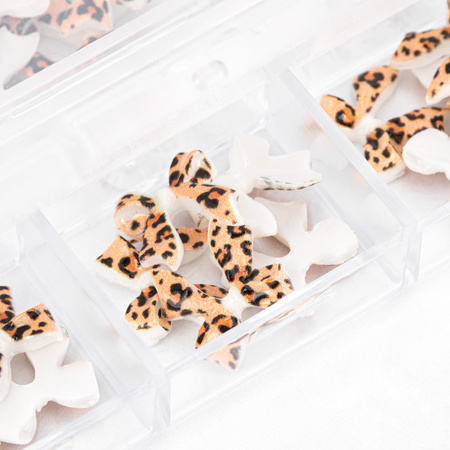 Boîte de décorations en forme de nœuds 3D MollyNails, motif léopard, 45 pièces