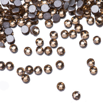 Strass en verre pour ongles SS3 Light Topaz, environ 50 pièces.