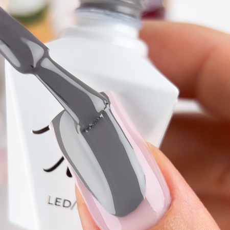 Vernis hybride LED/UV Gel Polish The Trend Edit n° 307 Steel MollyNails sans HEMA/Di-HEMA, 8 g